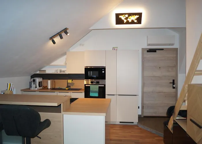 Designer Loft Mit Kamin Am Rande Von Graz شقة سيريسبيرغ